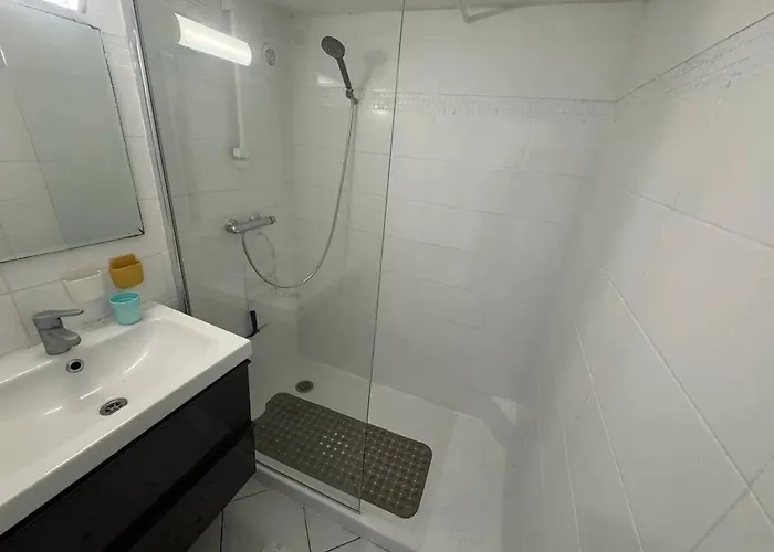 Avec Vue Chenal Et - 4 Personnes - Cap D'agde Ct980-406 *